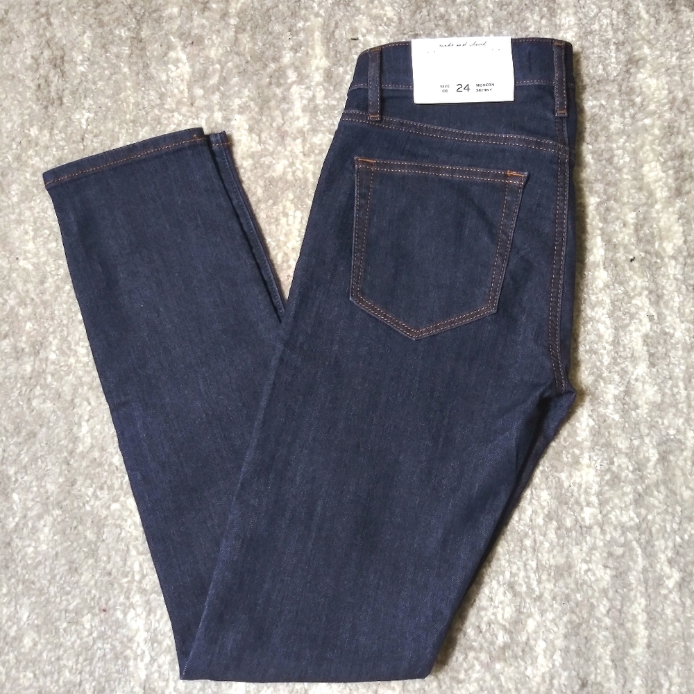 LOFT dark blue modern skinny jeans